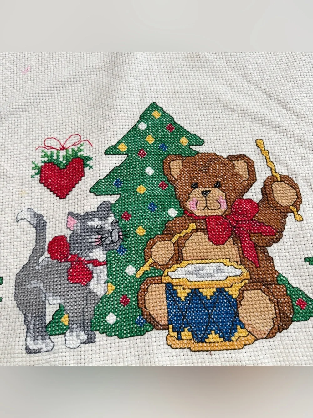 Janlynn Completed Christmas Cross Stitch Tree Skirt Trio Of Teddies 1989